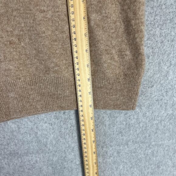 Quince Oatmeal Mongolian Cashmere Crewneck Sweater Size Medium - Picture 8 of 10